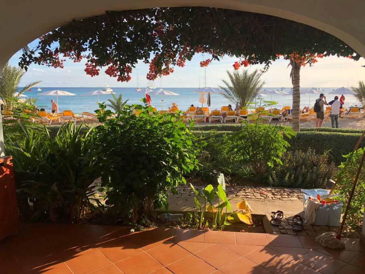 Oceanfront Apt 4 Porto Antigo II Santa Maria Exteriör bild